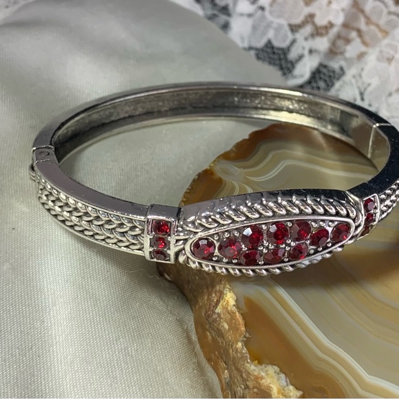 Vintage Clamper Silver Bracelet with Red stones - Picture 2 of 4